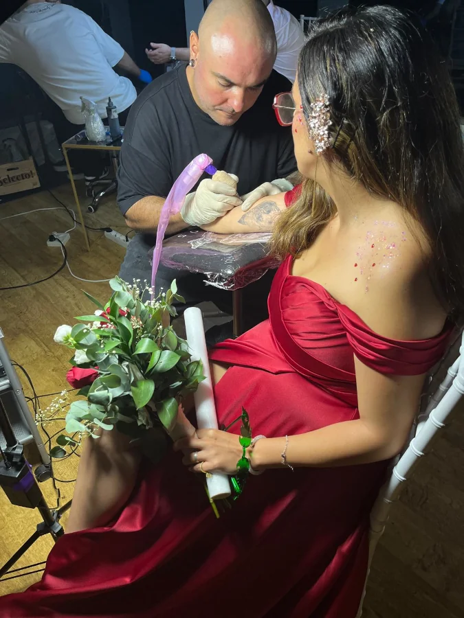Evento con tatuajes