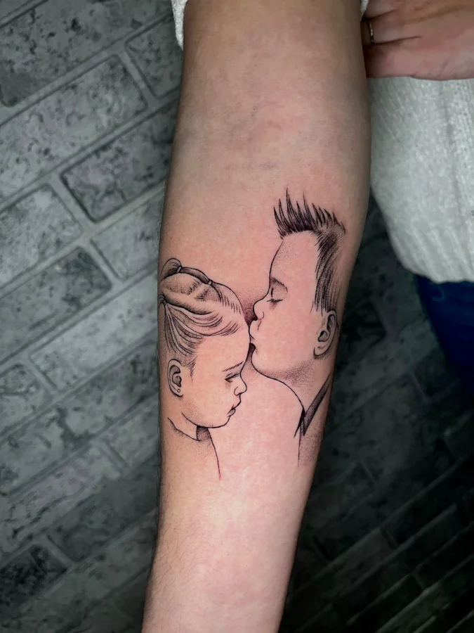 tatuaje de linea fina
