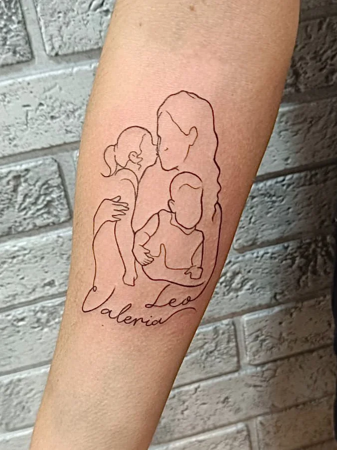 tatuaje de linea fina